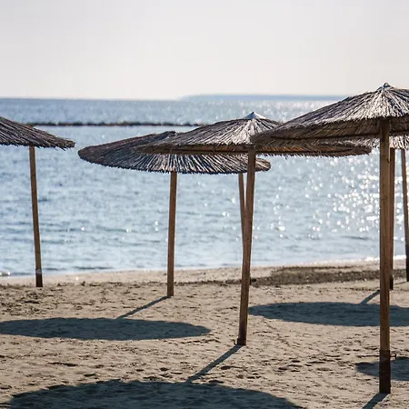 Armonia Seafront דירה *