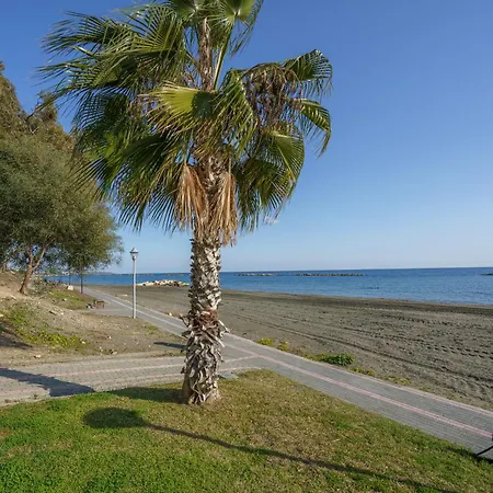 Armonia Seafront Lägenhet Limassol