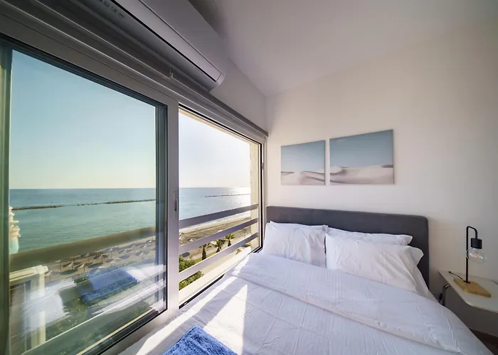 Apartment Armonia Seafront *